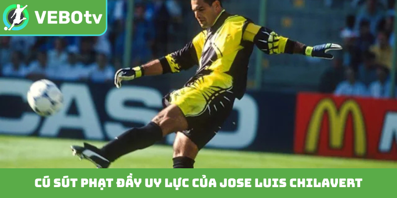 Cú sút phạt đầy uy lực của Jose Luis Chilavert